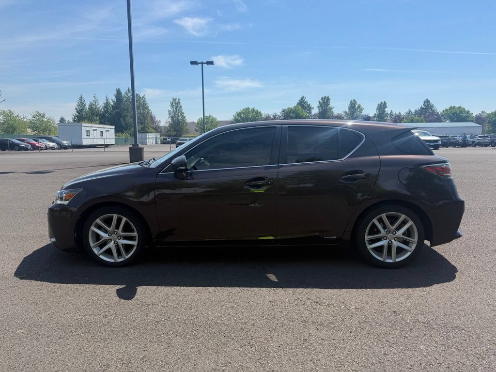 Used 2016 Lexus CT 200h w/ Navigation Package FWD image 4