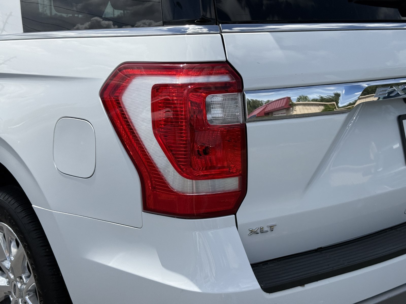 Used 2020 Ford Expedition XLT RWD image 11