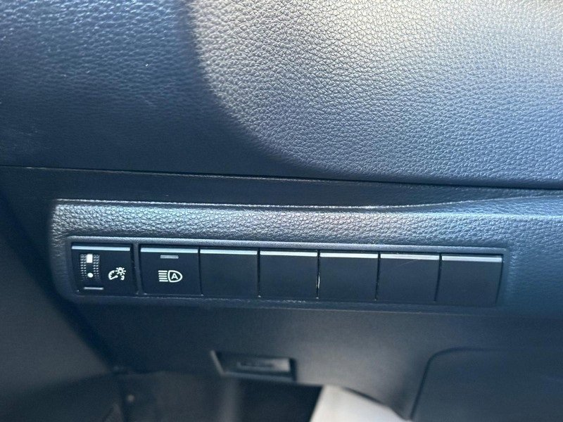 Used 2024 Toyota Corolla LE image 29