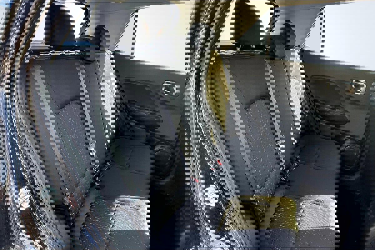 Used 2024 Hyundai Venue SE image 27