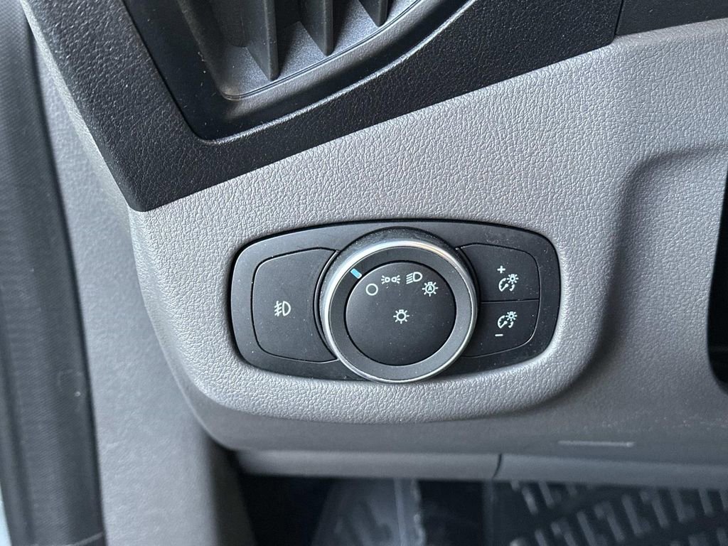 Used 2023 Ford Transit Connect XLT image 17