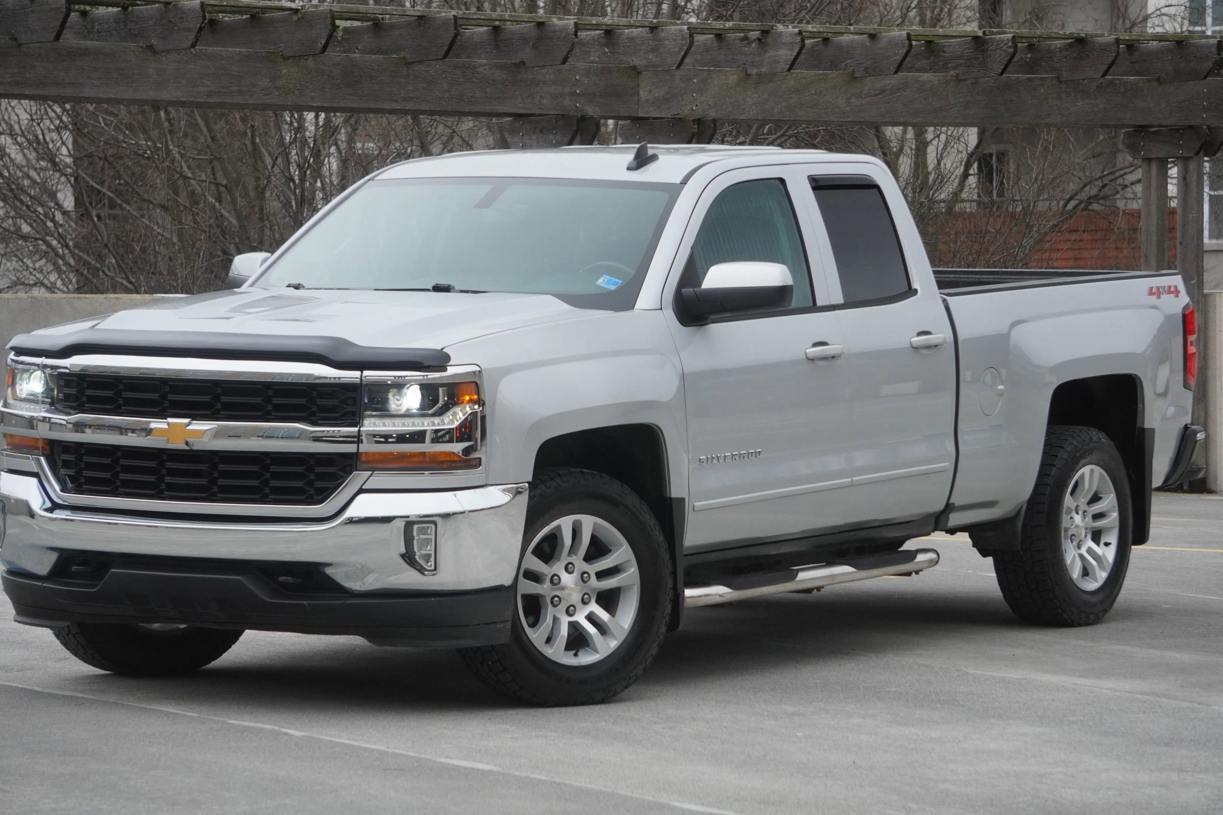Used 2018 Chevrolet Silverado 1500 LT w/ All Star Edition AWD/4WD image 12