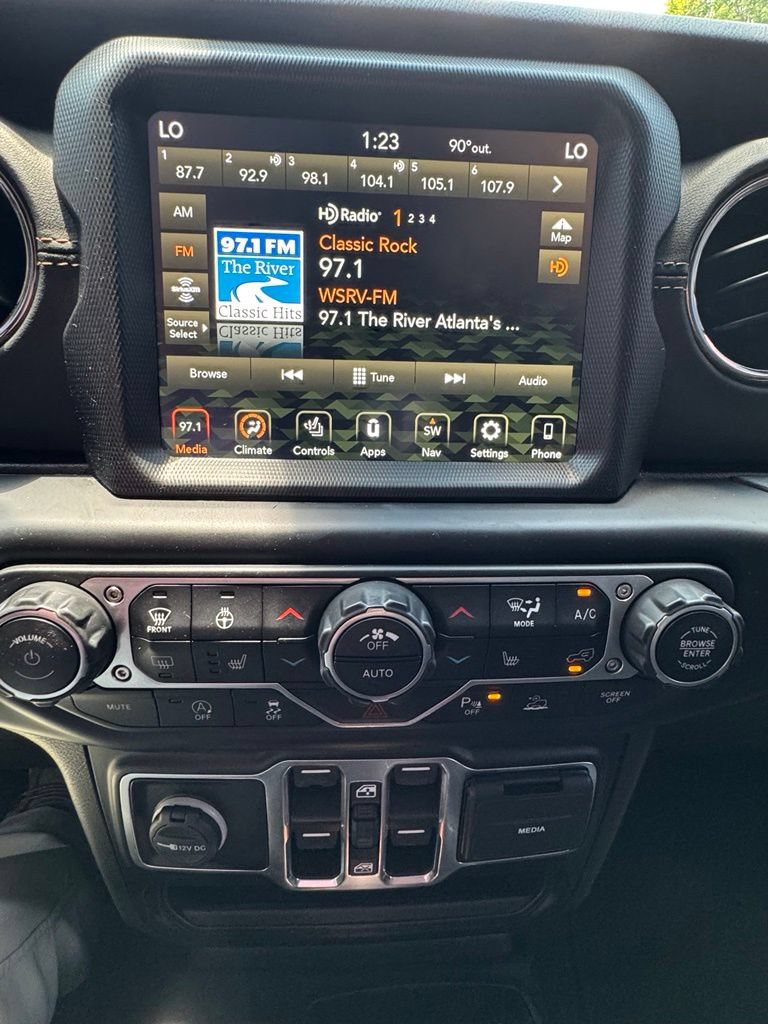 Used 2022 Jeep Gladiator Overland AWD/4WD image 9