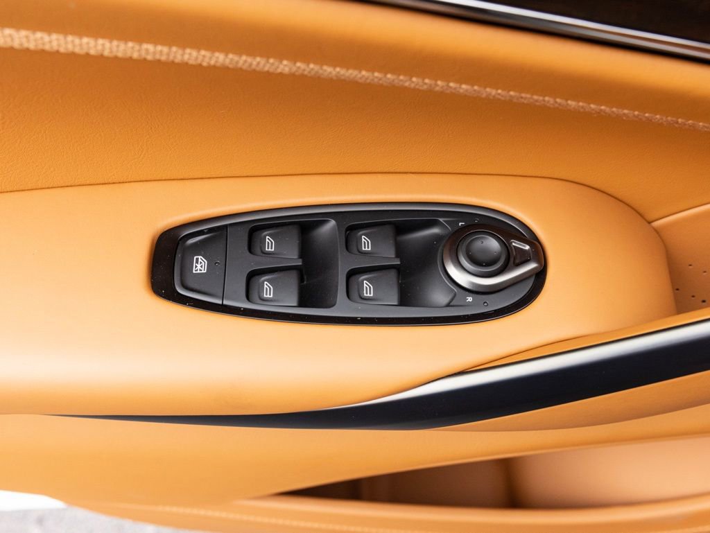 New 2026 Aston Martin DBX 707 image 18