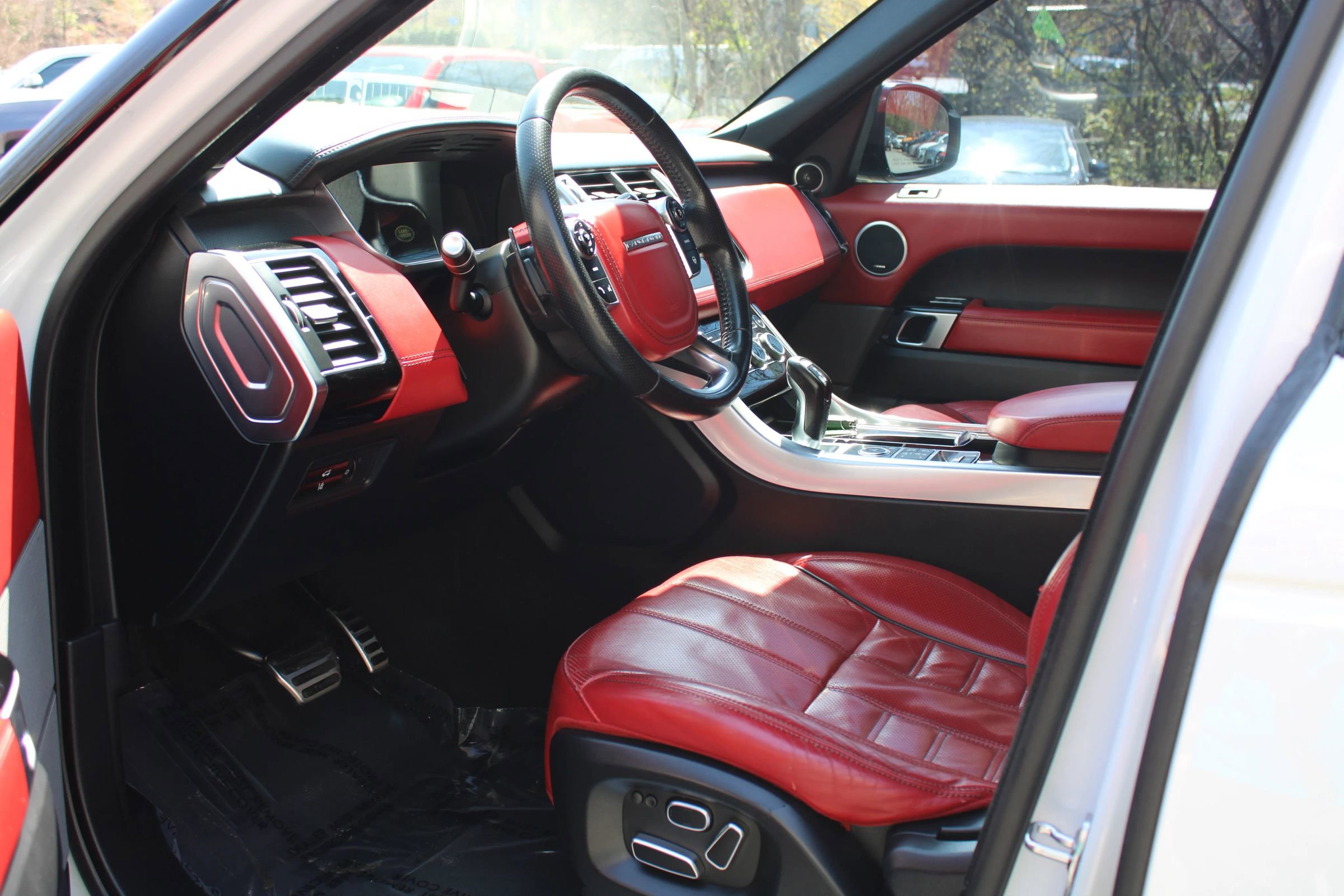 Used 2015 Land Rover Range Rover Sport Autobiography image 17