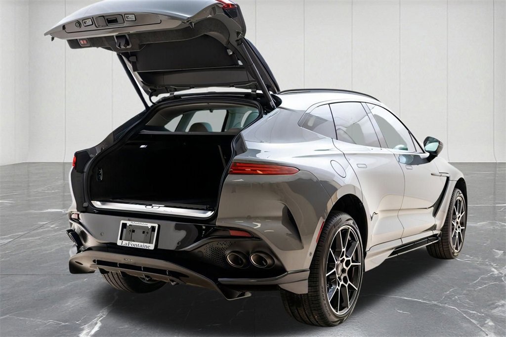 New 2025 Aston Martin DBX 707 image 11