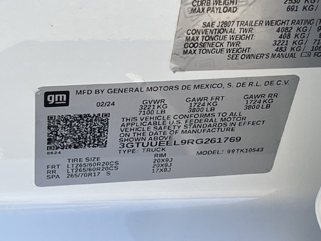 Used 2024 GMC Sierra 1500 AT4 w/ Technology Package AWD/4WD image 32