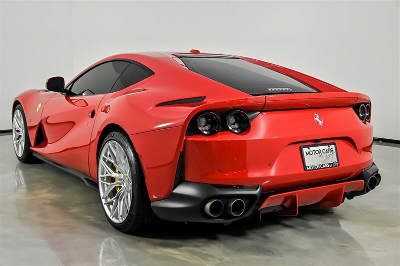 Used 2019 Ferrari 812 Superfast RWD image 7