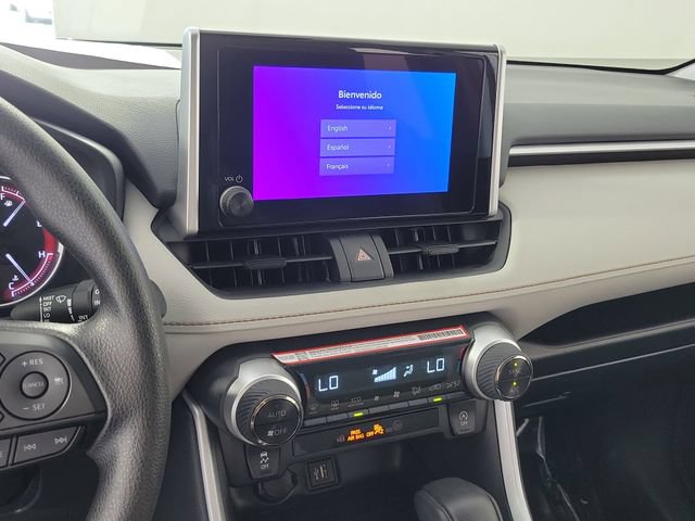 Used 2025 Toyota RAV4 XLE FWD image 28