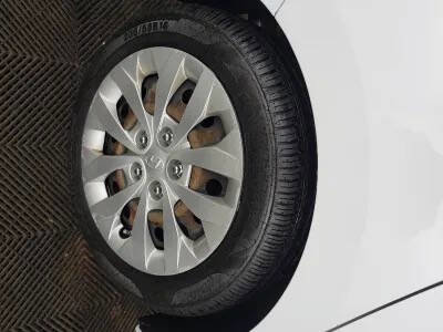 Used 2017 Hyundai Elantra GT image 12