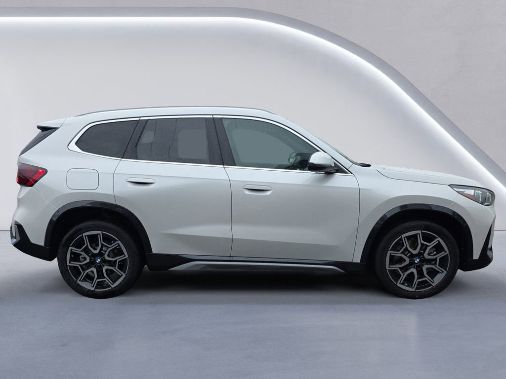 New 2026 BMW X1 xDrive28i w/ Convenience Package image 3
