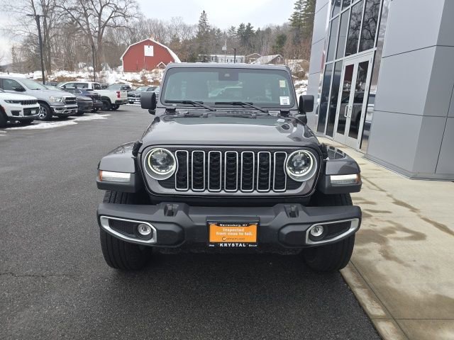 Used 2025 Jeep Wrangler Unlimited Sahara image 2