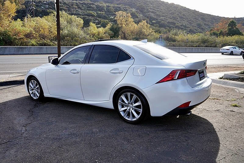 Used 2016 Lexus IS 200t RWD image 8