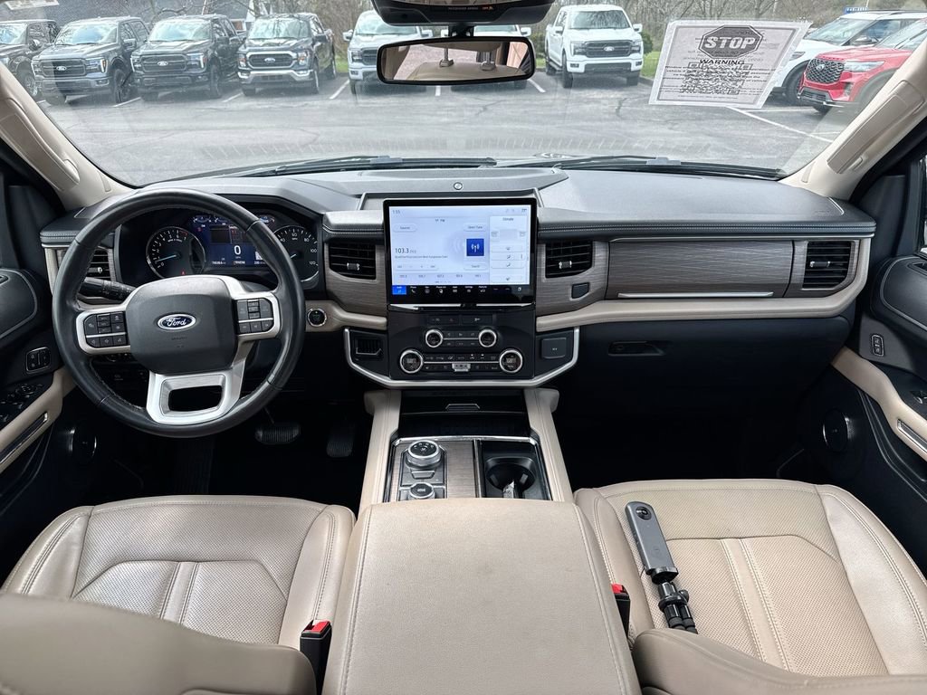 Used 2024 Ford Expedition Limited image 10