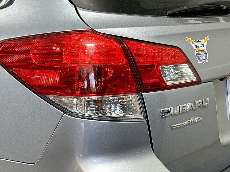 Used 2013 Subaru Outback 2.5i Premium AWD/4WD image 24
