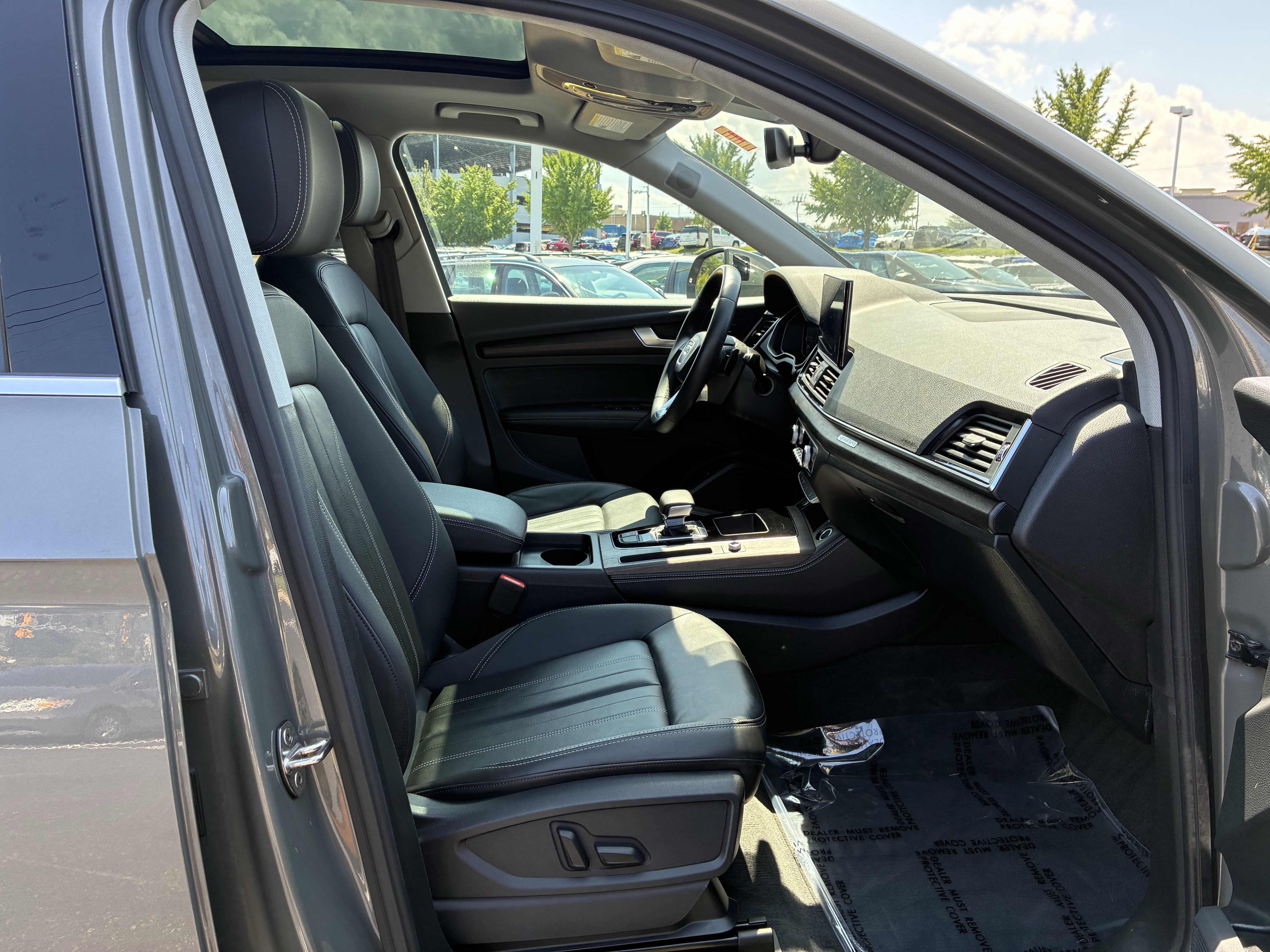 Used 2023 Audi Q5 2.0T Premium Plus w/ Premium Plus Package AWD/4WD image 13