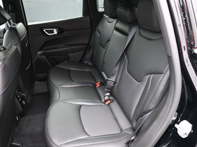 New 2026 Jeep Compass Latitude image 18