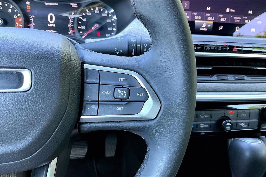 Used 2024 Jeep Compass Latitude AWD/4WD image 30