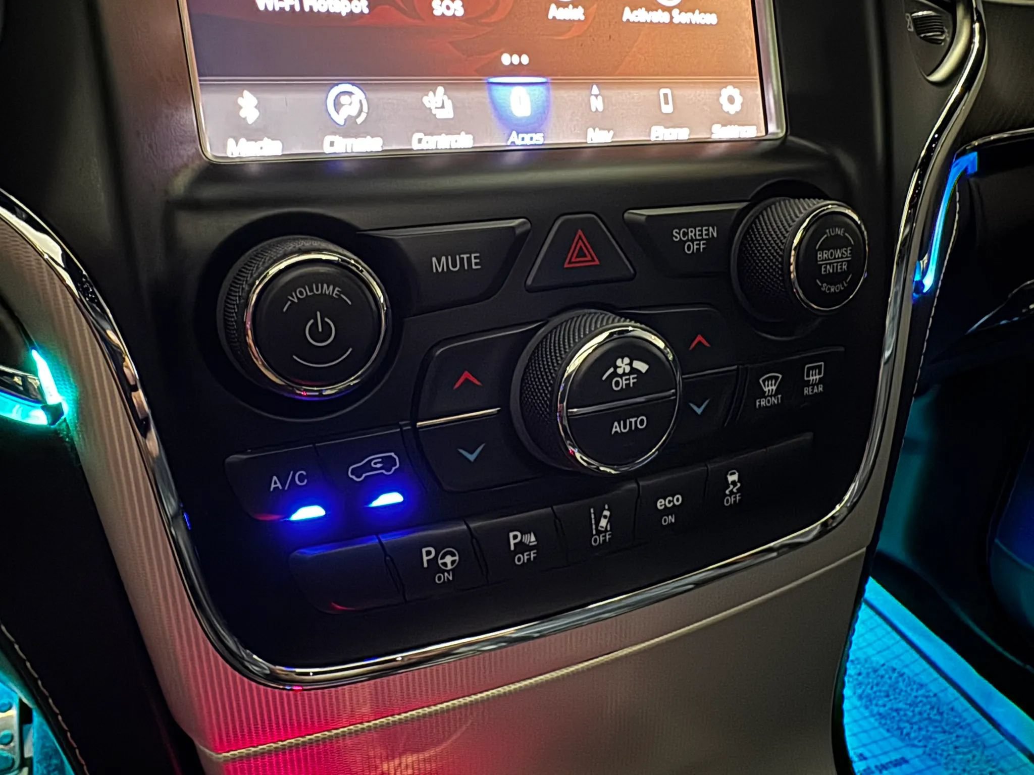 Used 2018 Jeep Grand Cherokee SRT AWD/4WD image 37