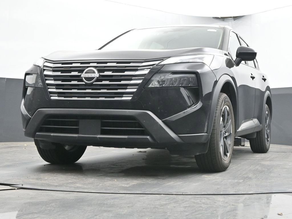 Used 2025 Nissan Rogue SV AWD/4WD image 24