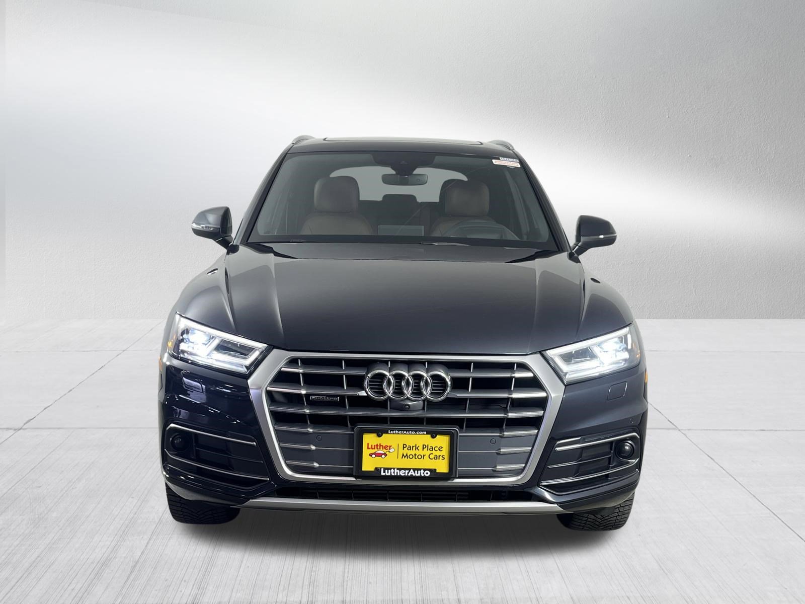 Used 2018 Audi Q5 Prestige w/ Prestige Package image 2