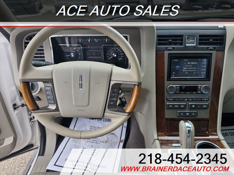 Used 2013 Lincoln Navigator 4WD w/ HD Trailer Tow Pkg image 11