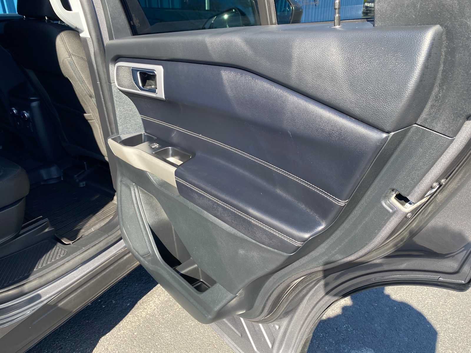 Used 2021 Ford Explorer XLT AWD/4WD image 41