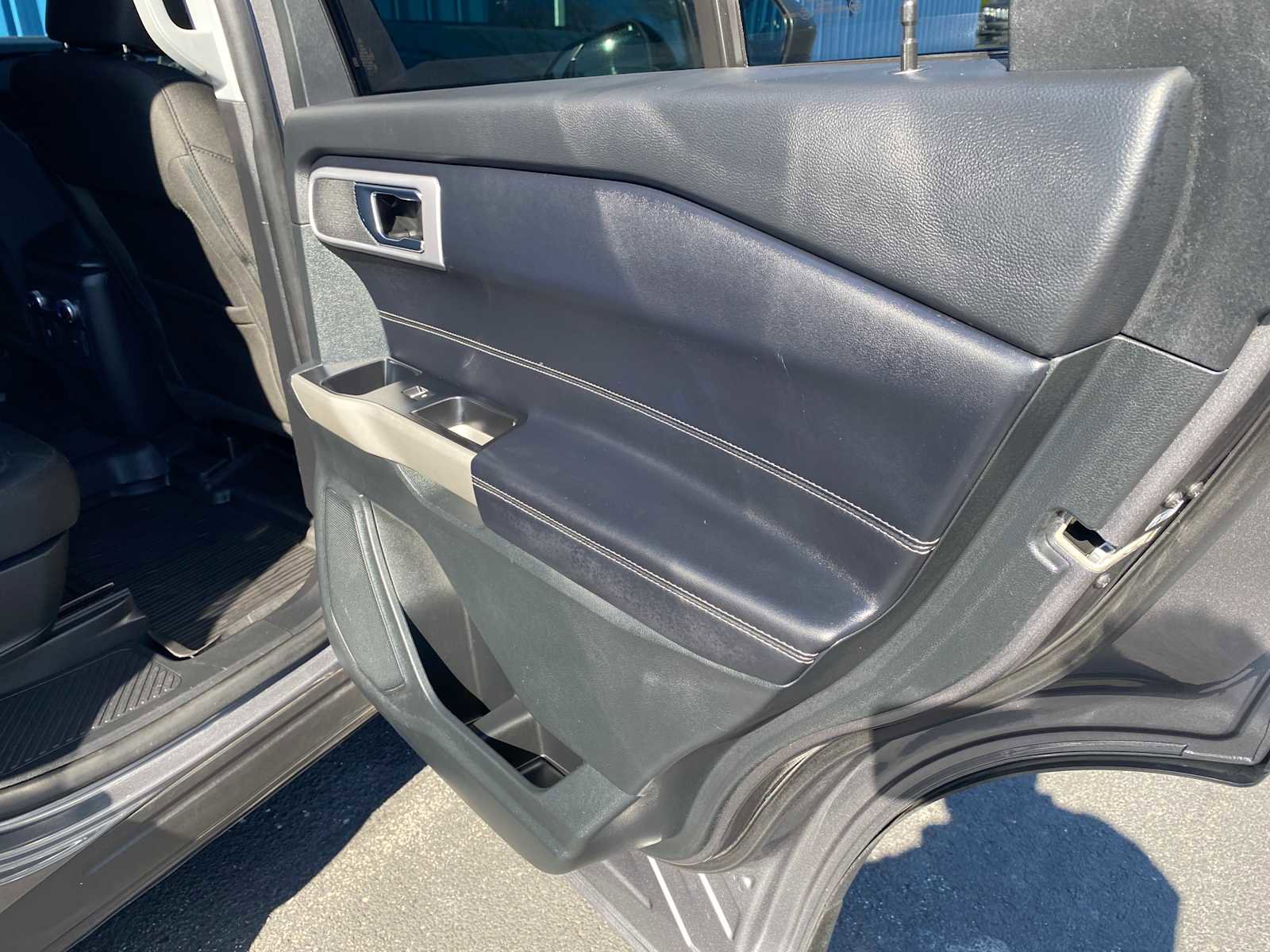 Used 2021 Ford Explorer XLT AWD/4WD image 41