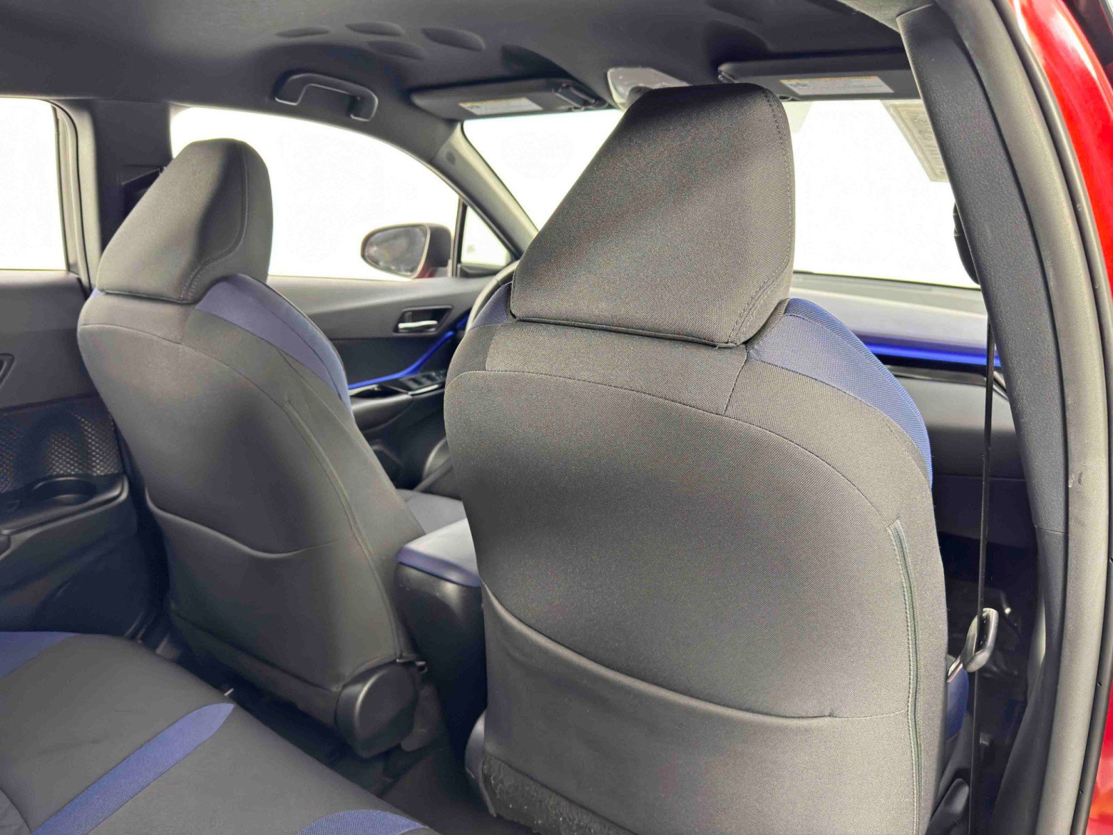 Used 2020 Toyota C-HR XLE image 31