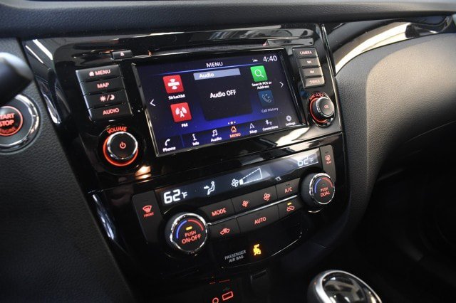 Used 2022 Nissan Rogue Sport SL AWD/4WD image 28