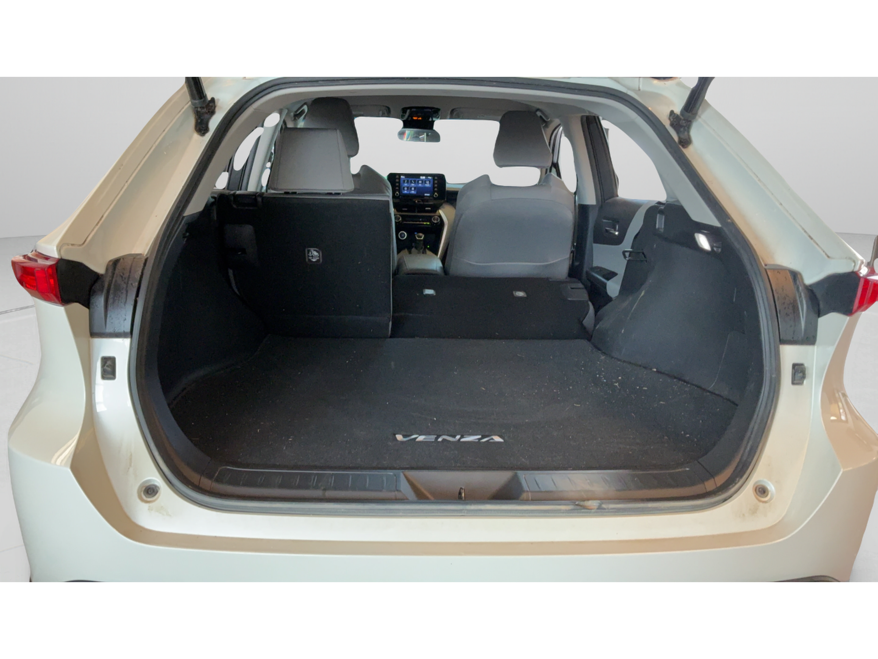 Used 2021 Toyota Venza LE AWD/4WD image 29