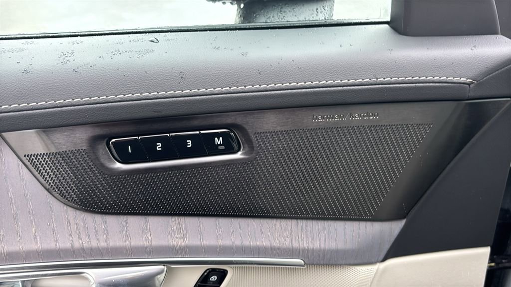 New 2026 Volvo XC90 B6 Ultra image 12