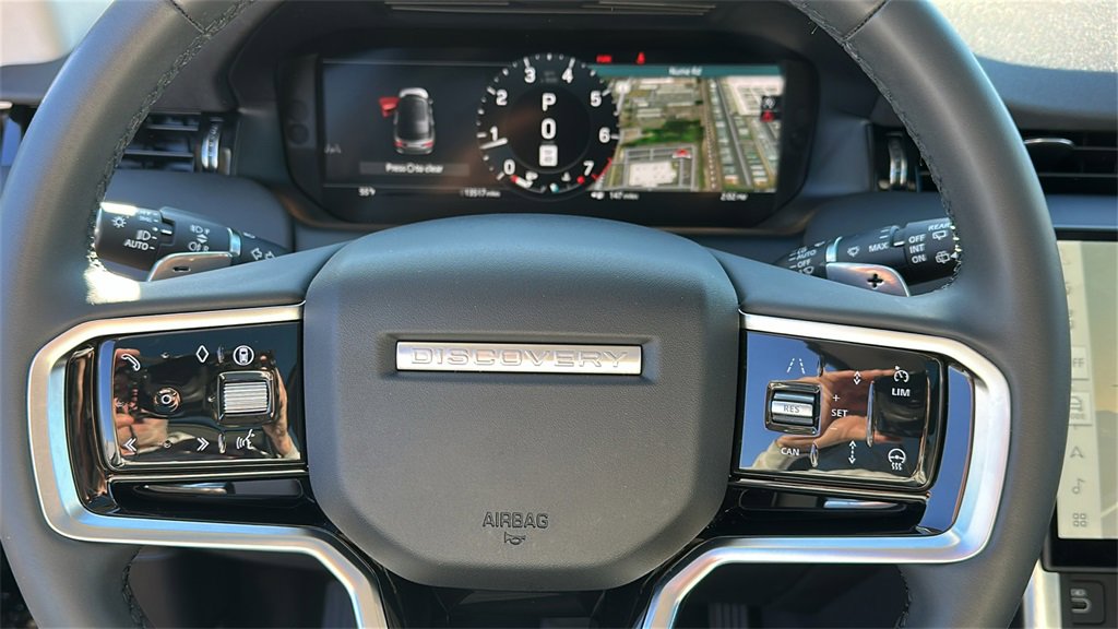 Used 2024 Land Rover Discovery Sport S image 12