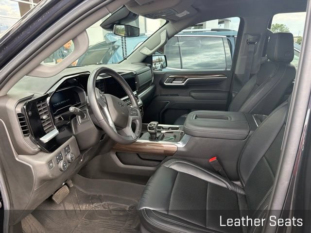 Used 2022 Chevrolet Silverado 1500 RST w/ Protection Package AWD/4WD image 10
