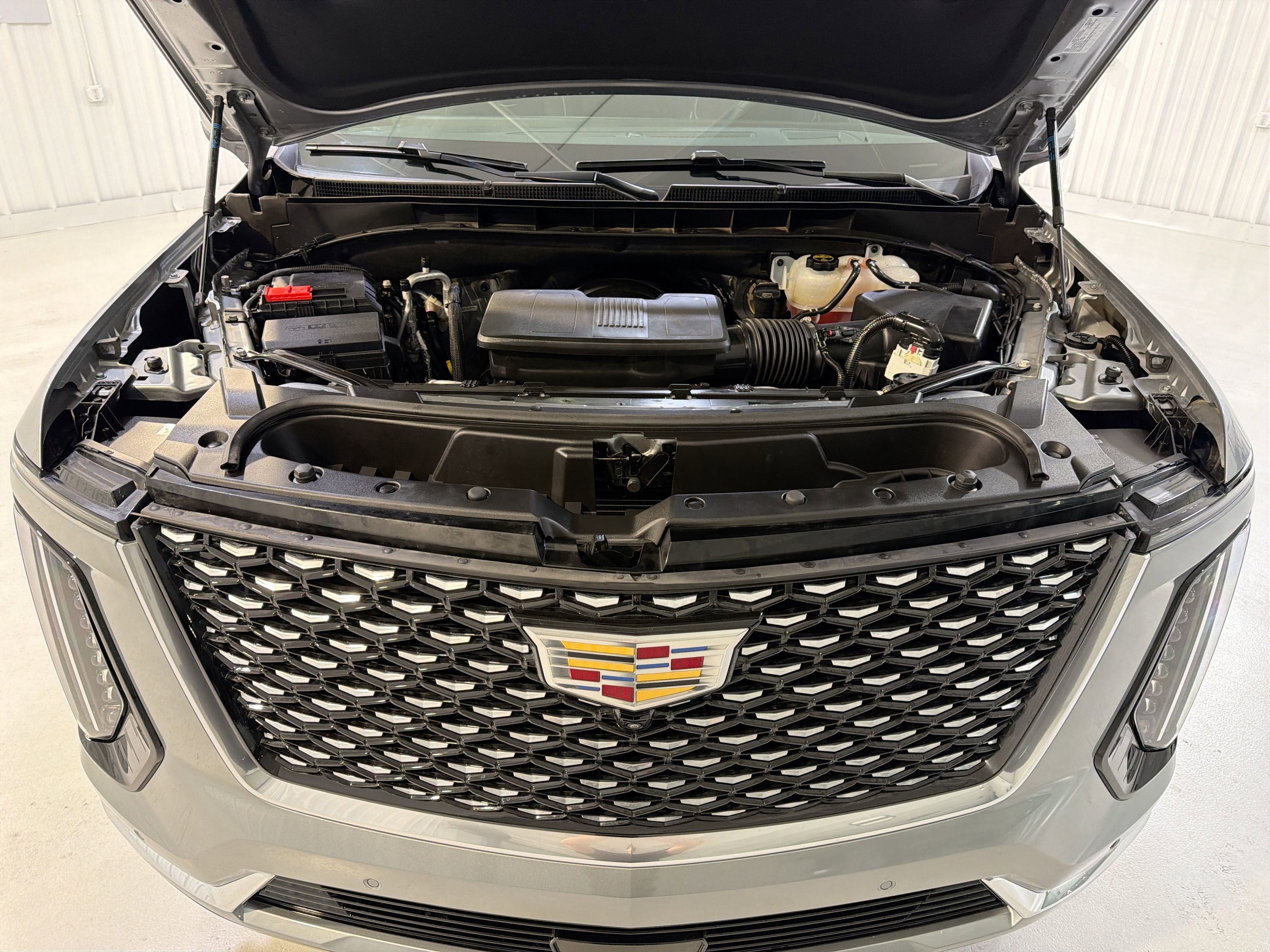 Used 2025 Cadillac Escalade Premium Luxury image 32