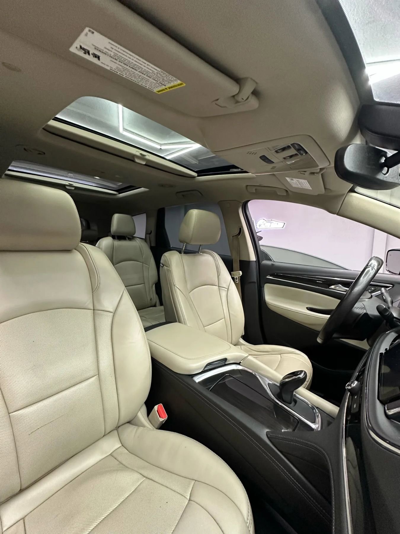 Used 2018 Buick Enclave Essence image 33