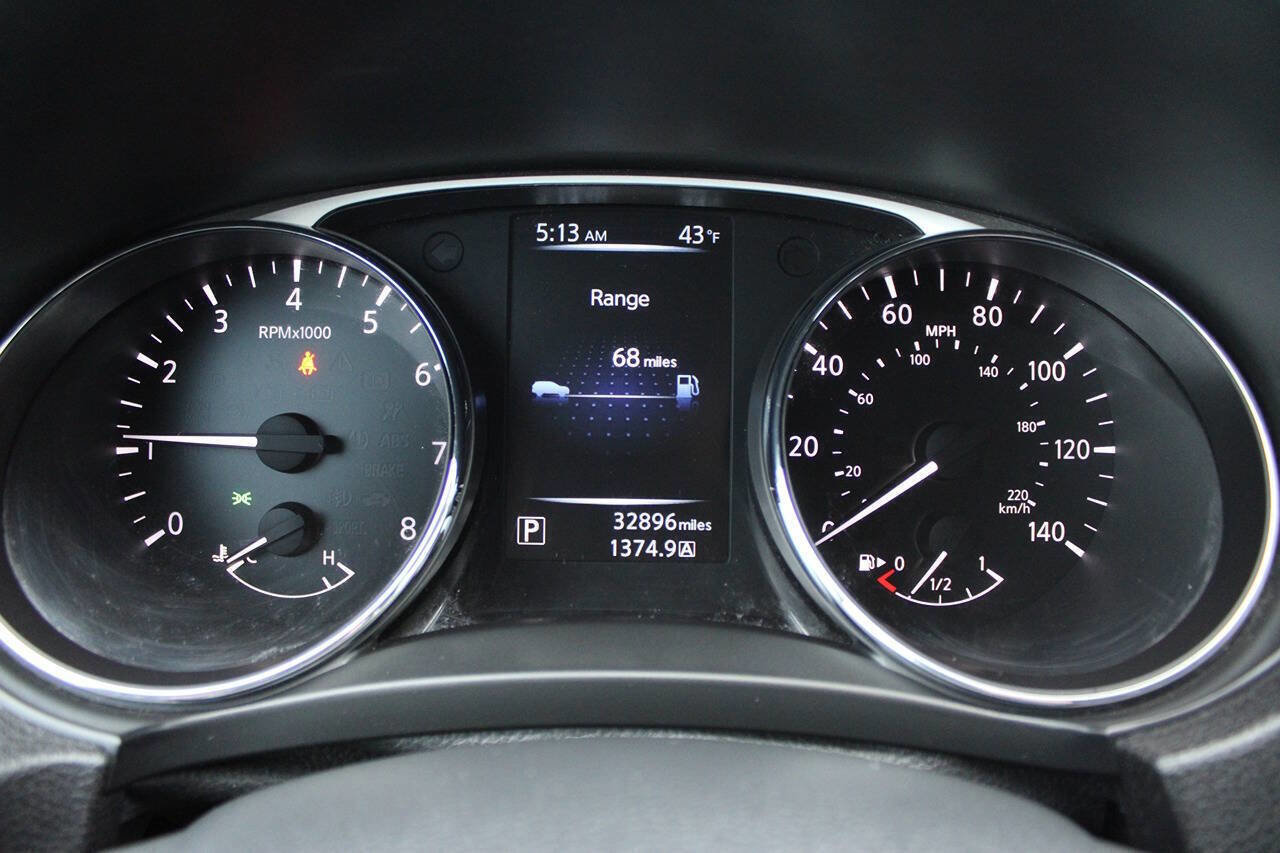 Used 2016 Nissan Rogue S w/ Appearance Package image 15