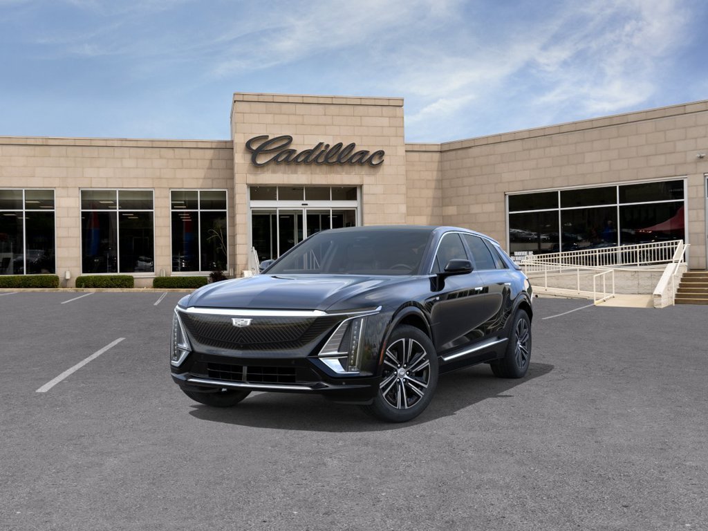 New 2027 Cadillac Lyriq Luxury w/ LPO, Floor Liner Package AWD/4WD image 10