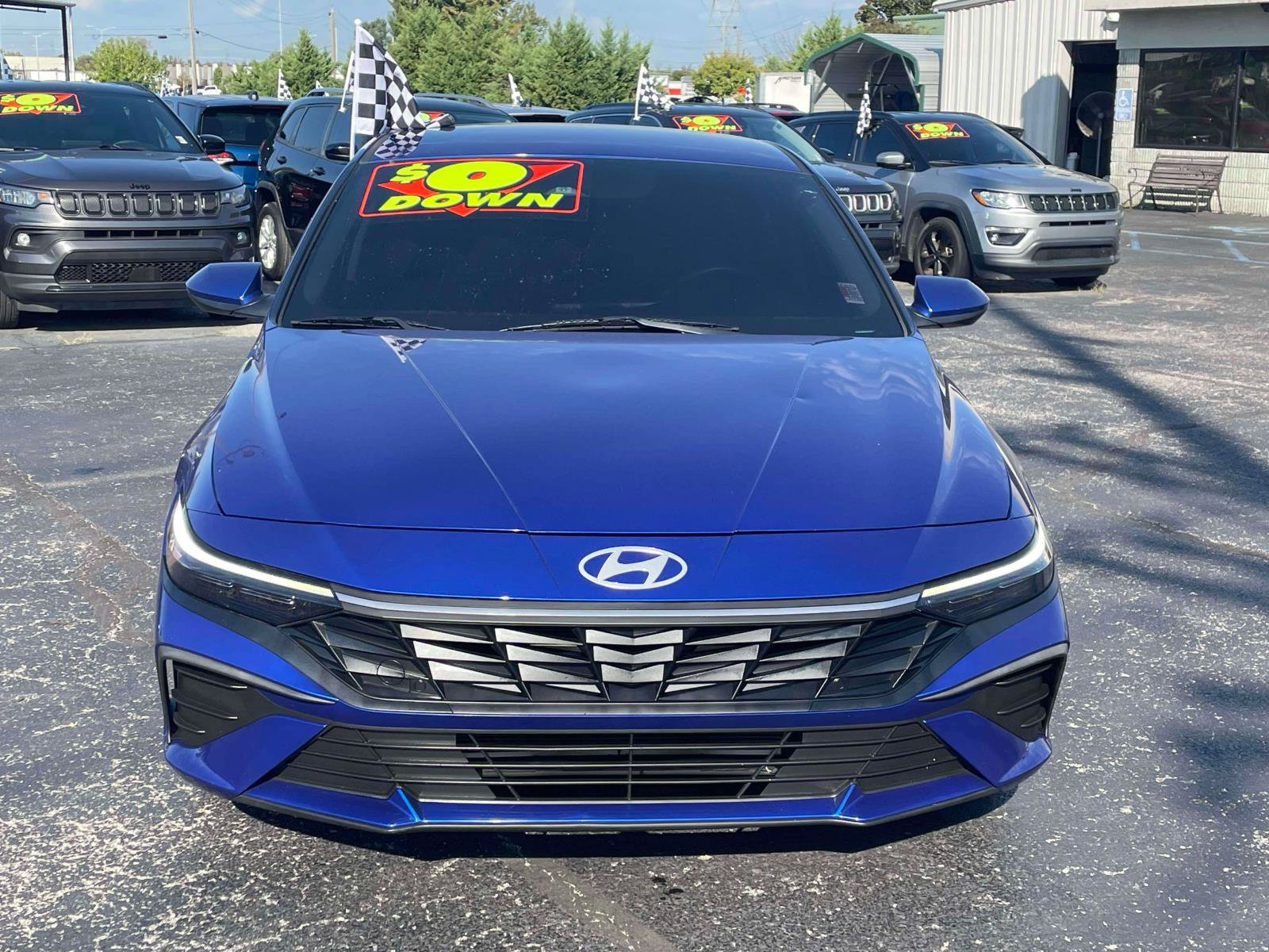 Used 2024 Hyundai Elantra SEL FWD image 2