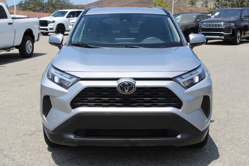 Used 2024 Toyota RAV4 XLE AWD/4WD image 2