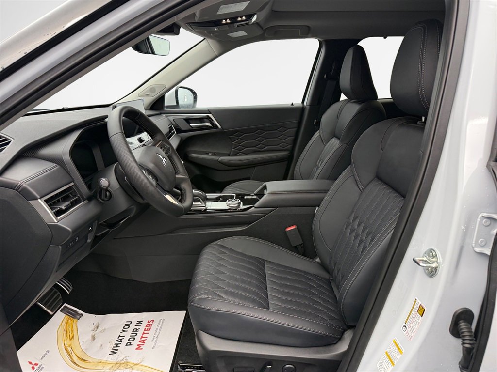 New 2026 Mitsubishi Outlander SEL image 12
