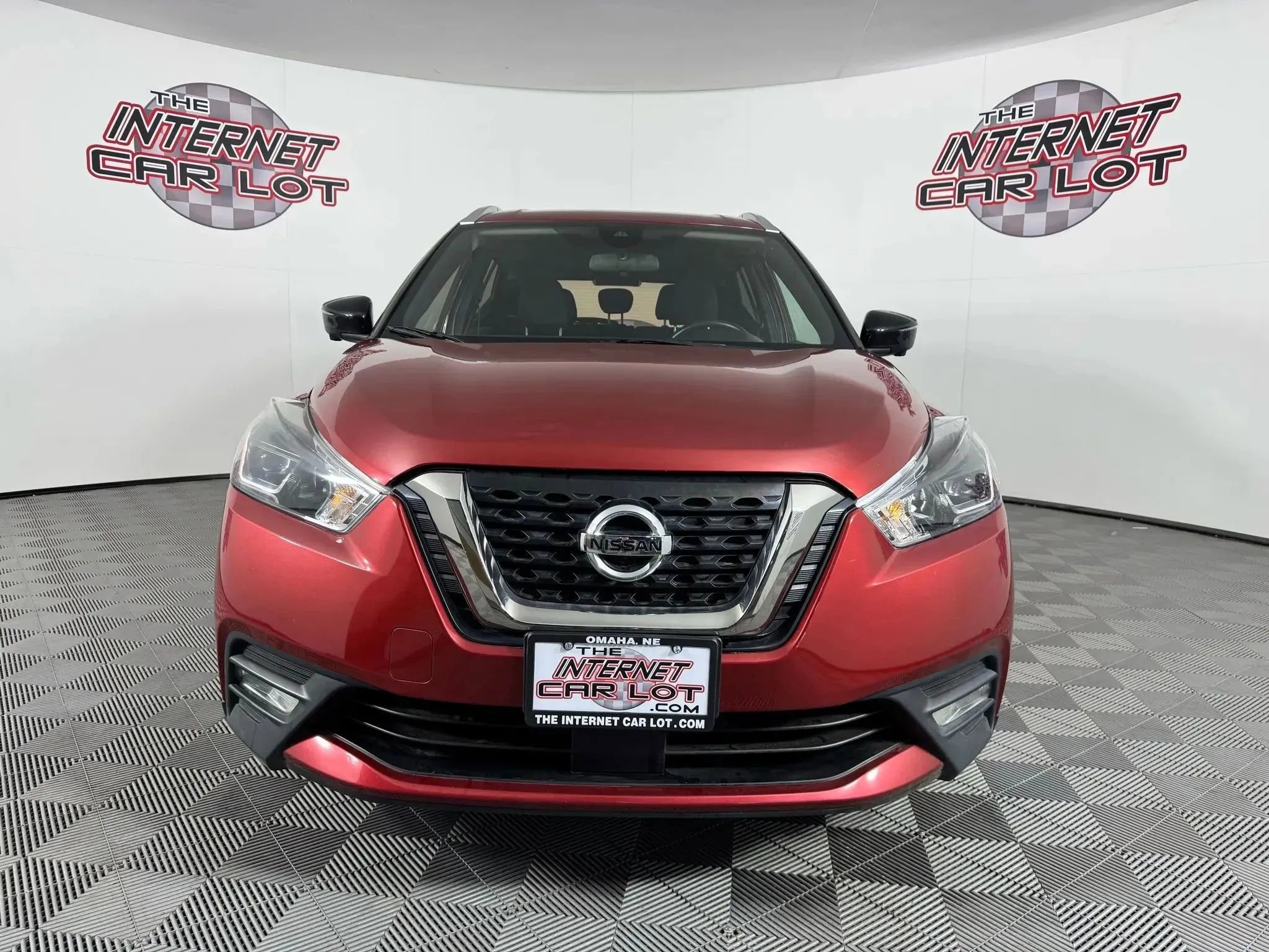 Used 2020 Nissan Kicks SR image 2