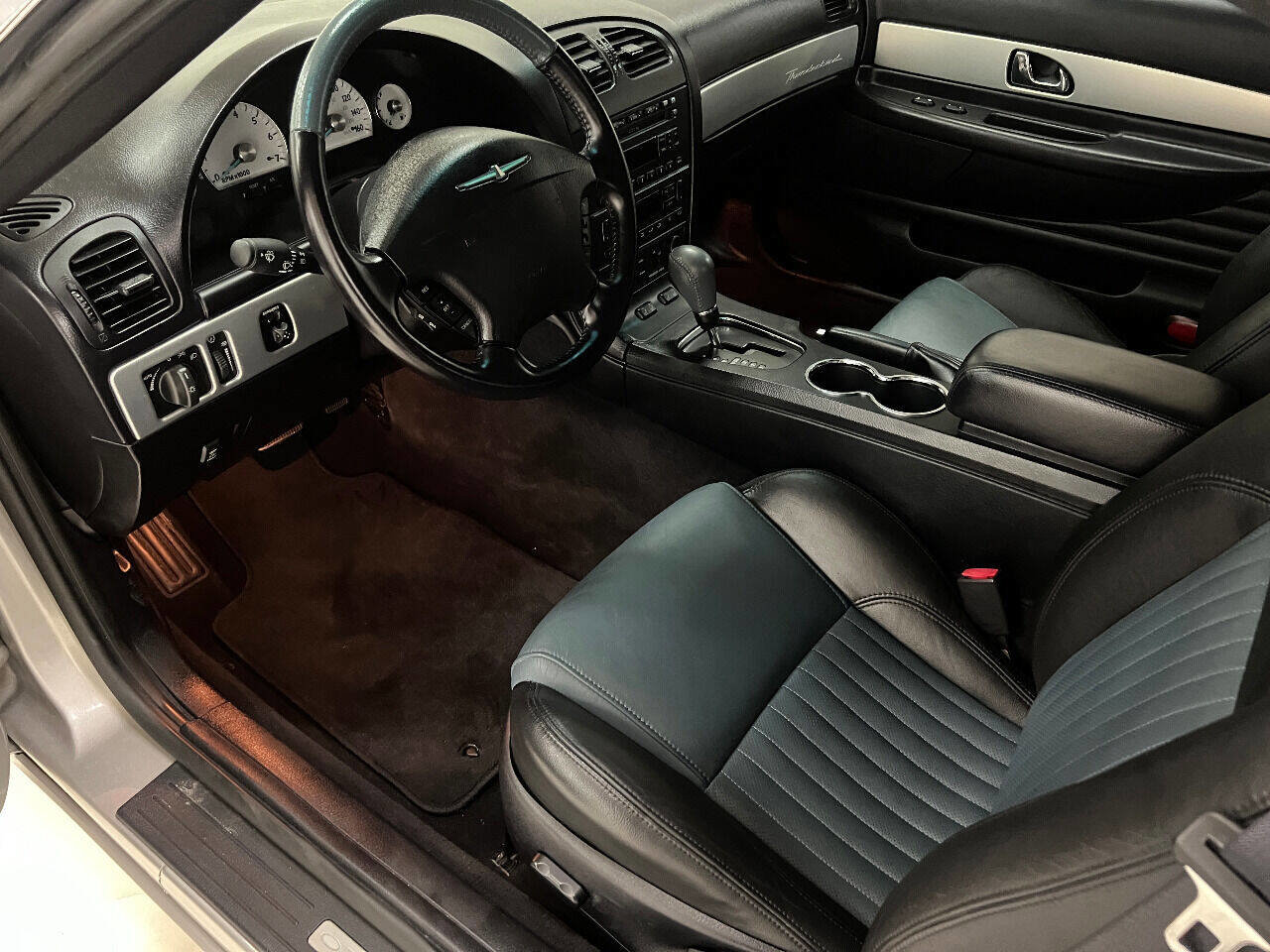 Used 2005 Ford Thunderbird Deluxe image 63