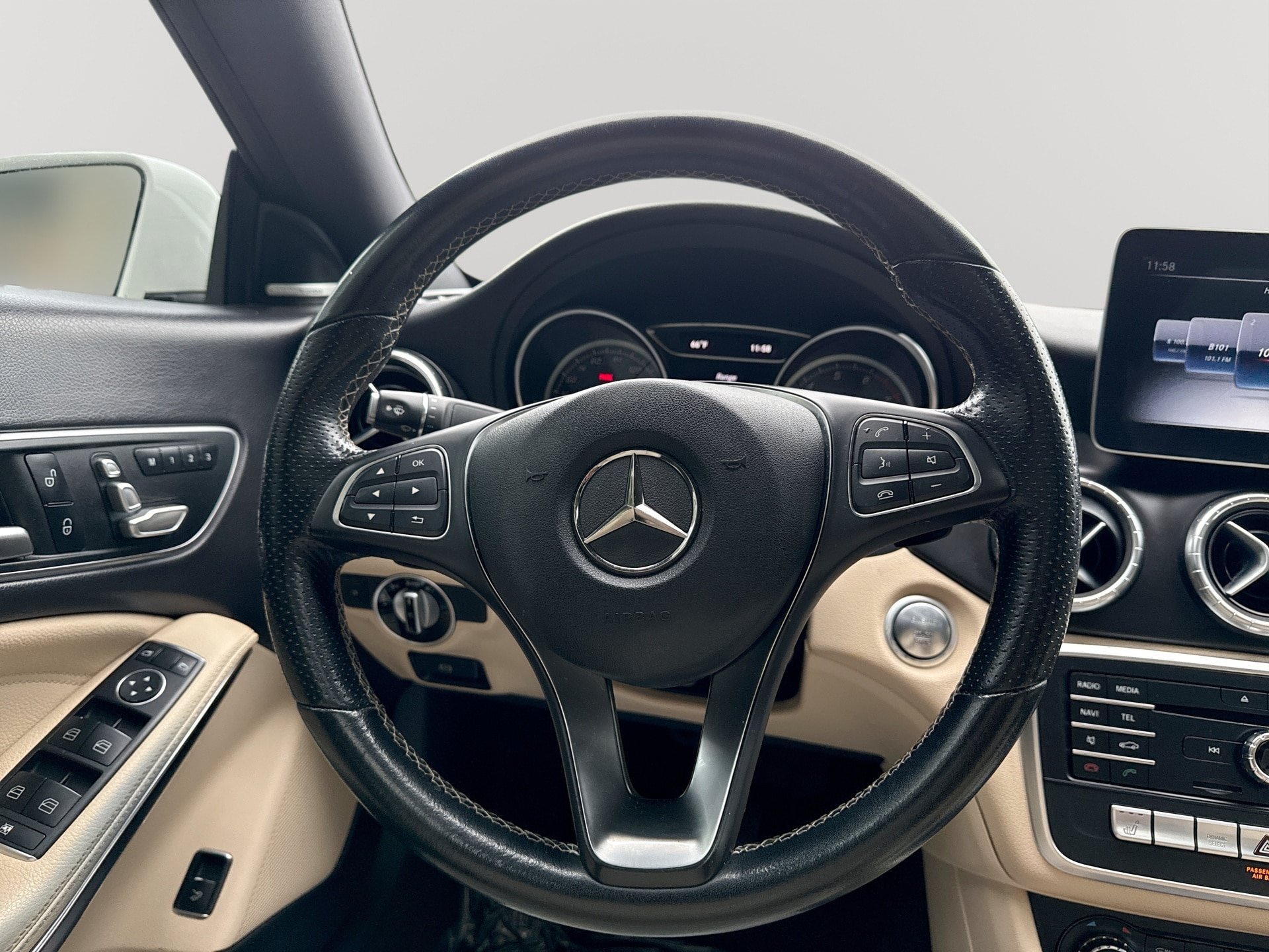 Used 2019 Mercedes-Benz CLA 250 4MATIC image 11