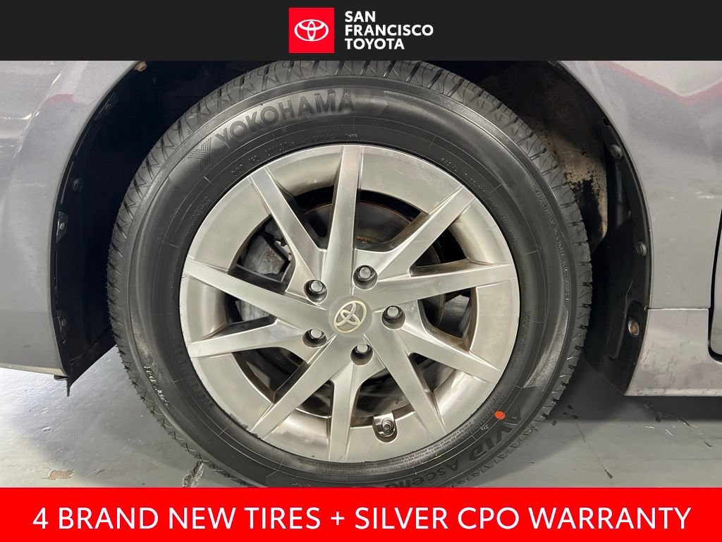 Certified 2017 Toyota Prius V Two FWD image 9
