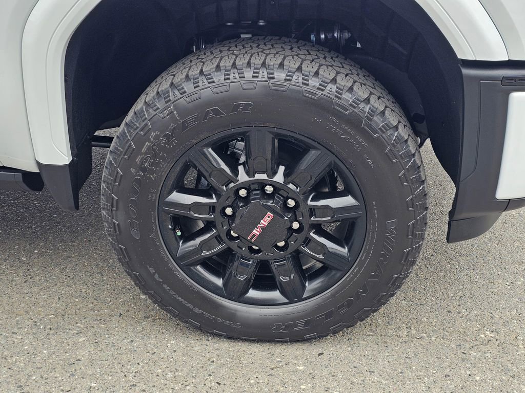 New 2026 GMC Sierra 3500 AT4 w/ AT4 Premium Plus Package AWD/4WD image 9