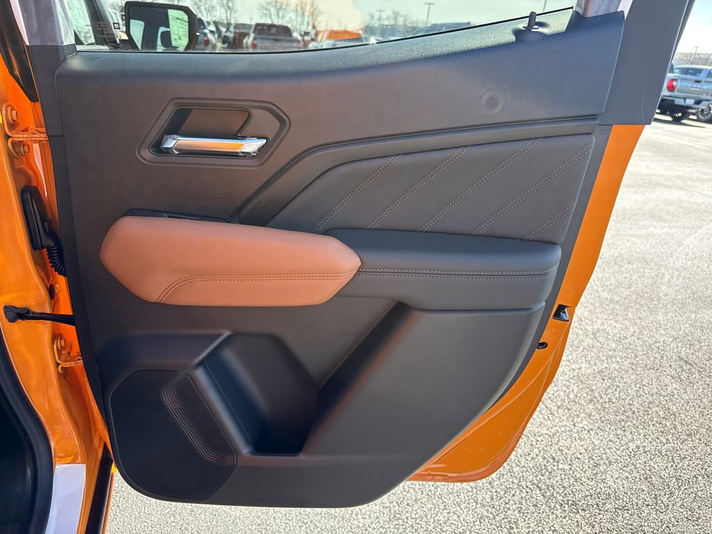 New 2026 GMC Canyon AT4 w/ Technology Plus Package AWD/4WD image 36