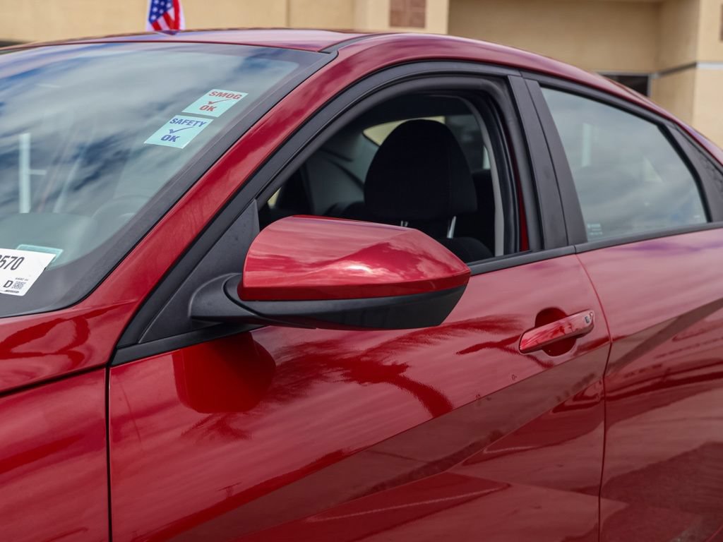 Used 2024 Hyundai Elantra SEL FWD image 12