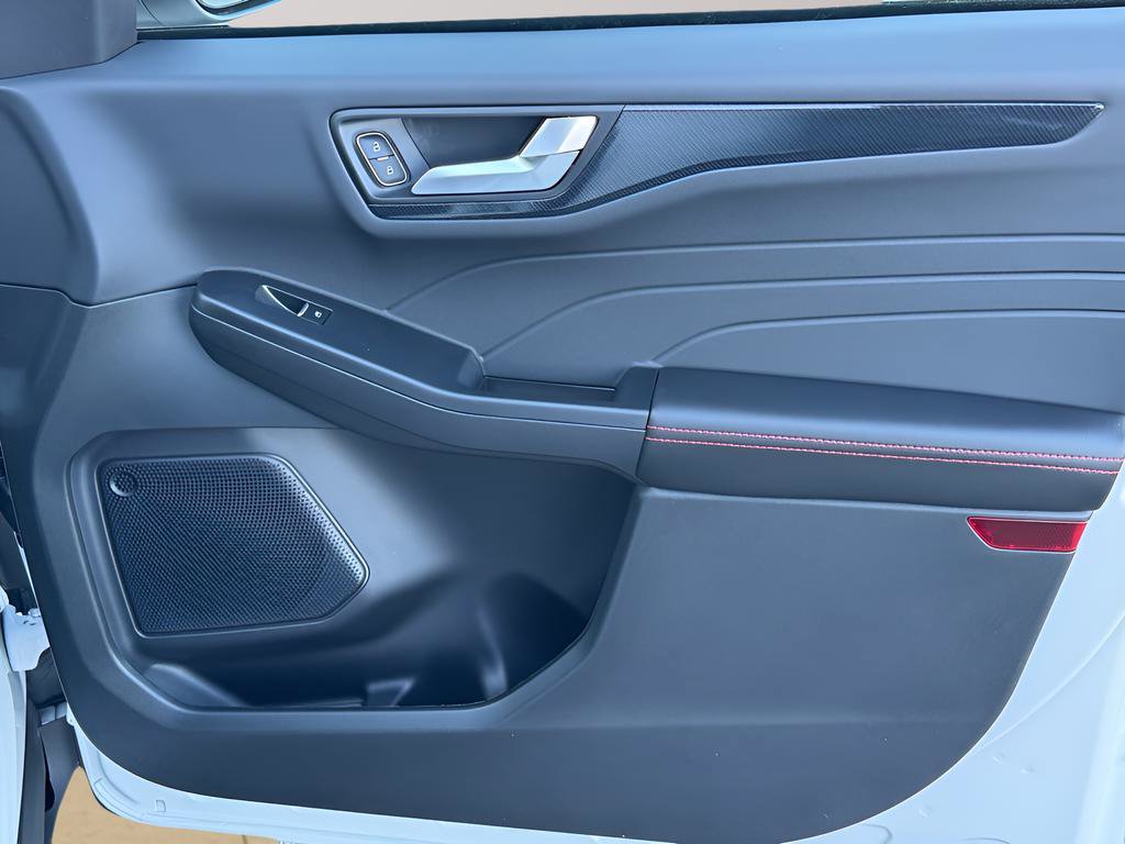 New 2026 Ford Escape ST-Line w/ Tech Pack #1 FWD image 15