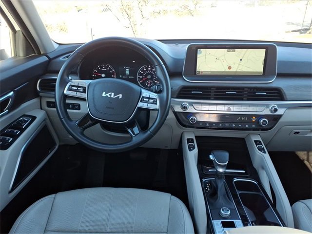 Used 2022 Kia Telluride EX w/ EX Premium Package image 16